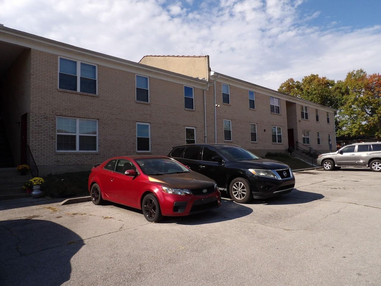 140 Landings Dr Apt 1 - Photo 4 of 45