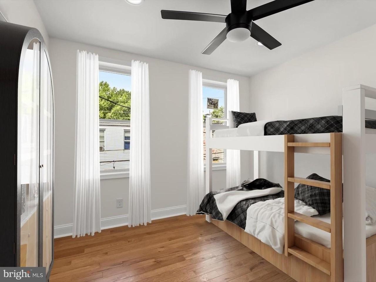 404 N Robinson St - Photo 6 of 43