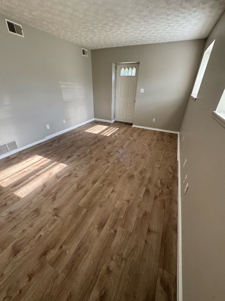 129 Meadowlark Drive - Photo 2 of 15
