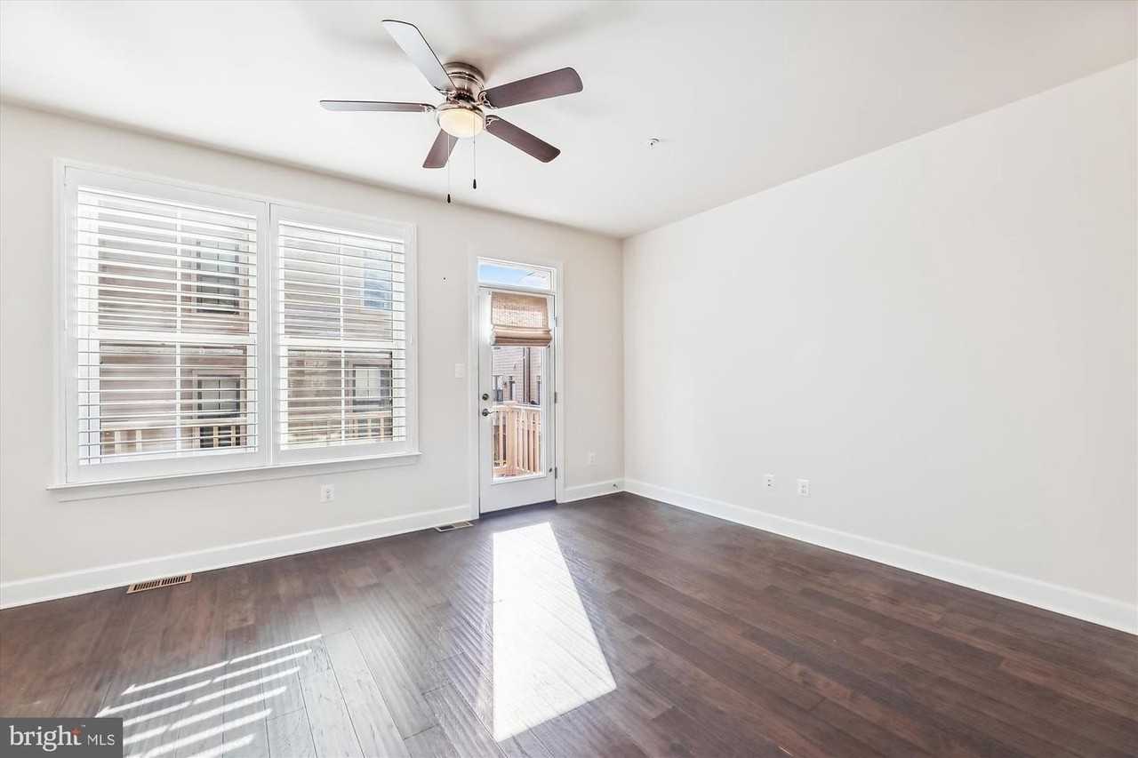 4709 Van Buren St - Photo 6 of 35