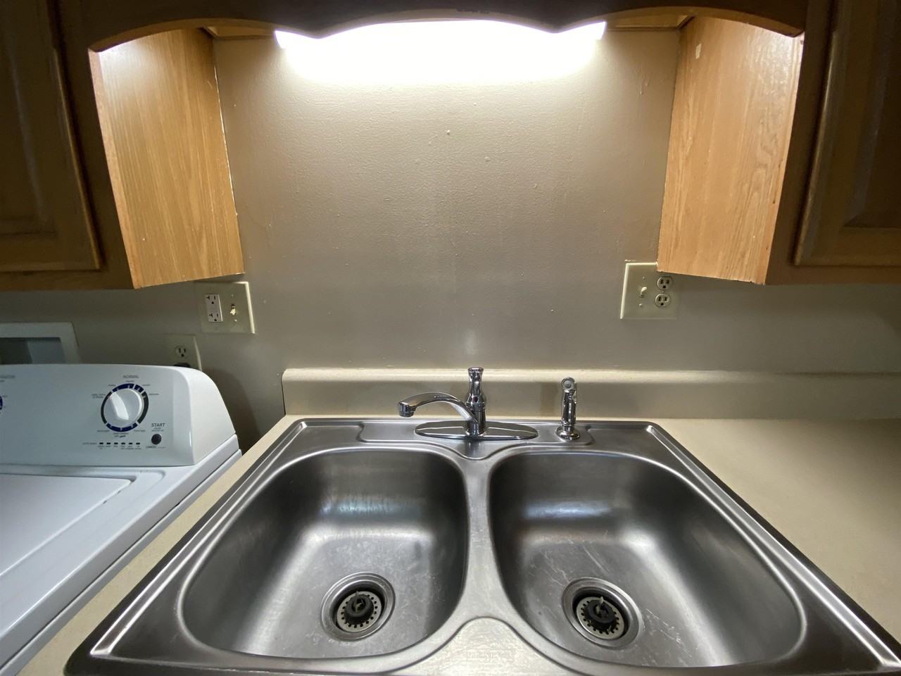 610 Reading Rd Apt D - Photo 7 of 20