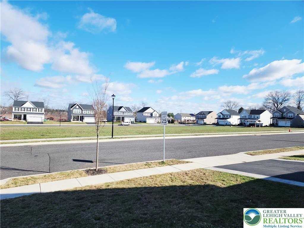 161 Aspen Ln - Photo 4 of 50