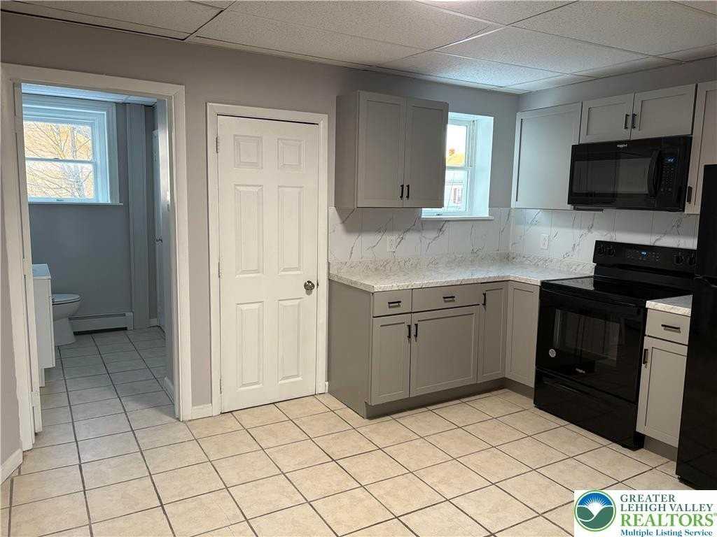 404 Mahoning St - Photo 5 of 9