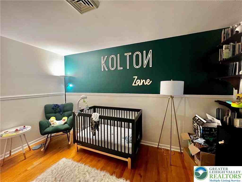 1160 Brentwood Ave - Photo 6 of 14