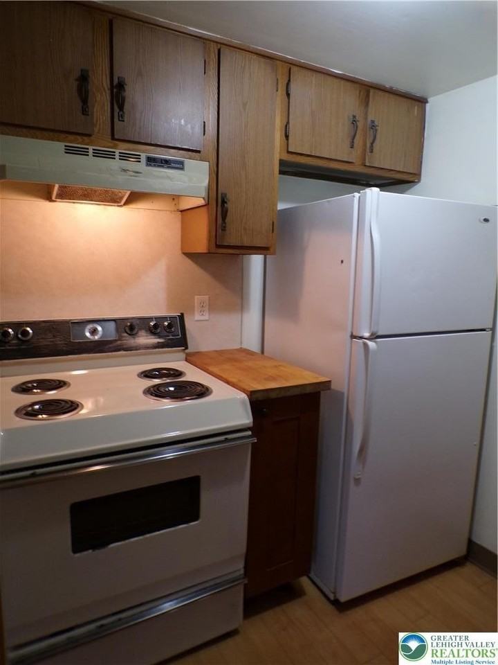 835 S 4th St Apt 9 - Photo 6 of 9