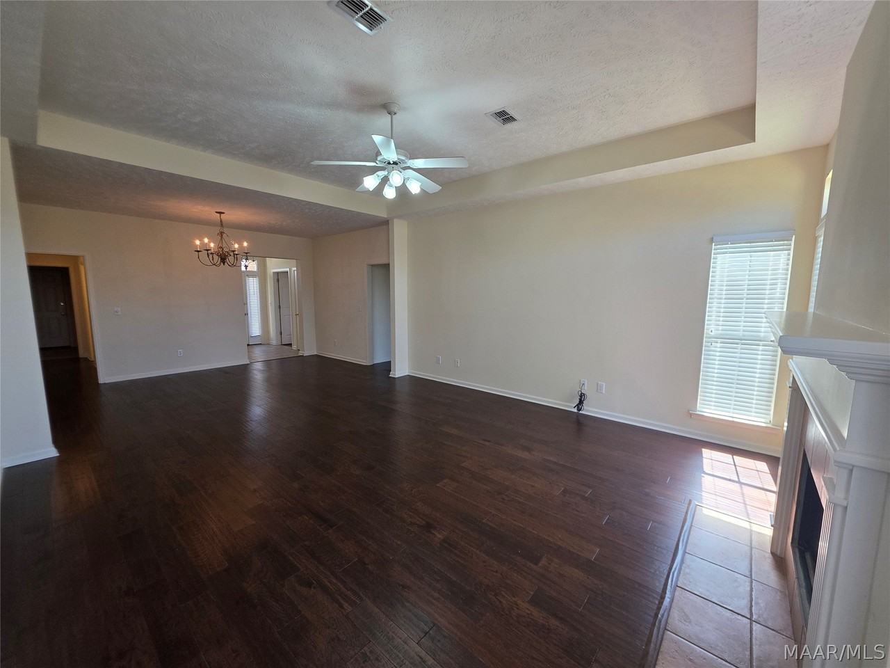 9400 Bristlecone Dr - Photo 6 of 25