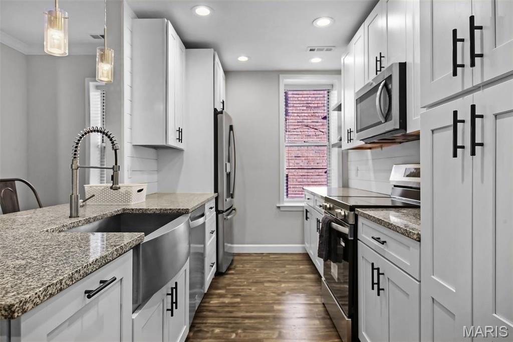 4250 Lindell Blvd #A - Photo 7 of 27