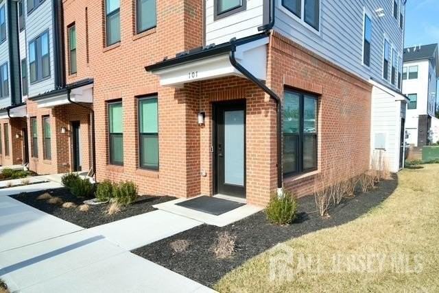 101 Peyton Pl #135 - Photo 2 of 19