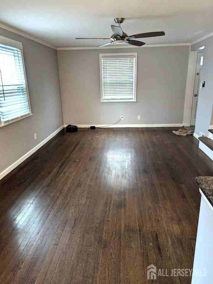 651 Crescent Dr - Photo 7 of 18