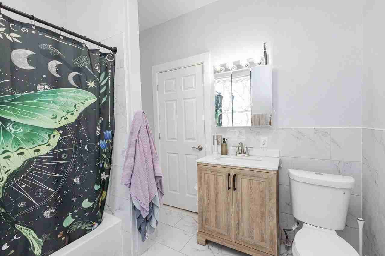 224 Margaret St - Photo 4 of 6