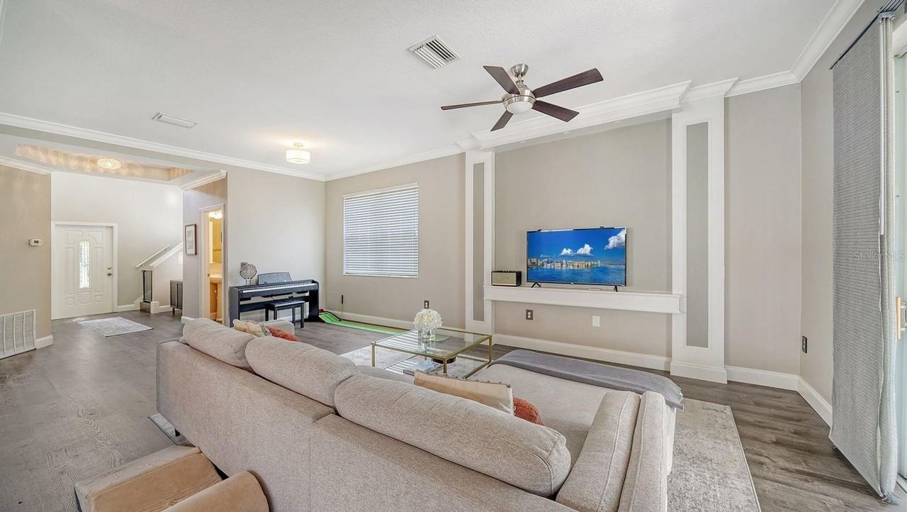 6122 Blue Runner Ct - Photo 4 of 50