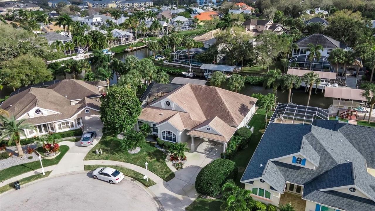 4620 Swordfish Dr - Photo 3 of 50