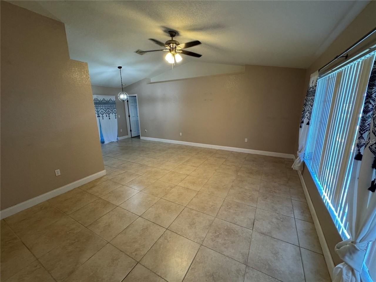 23289 Nancy Ave - Photo 2 of 16