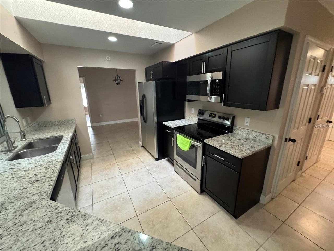 23289 Nancy Ave - Photo 5 of 16