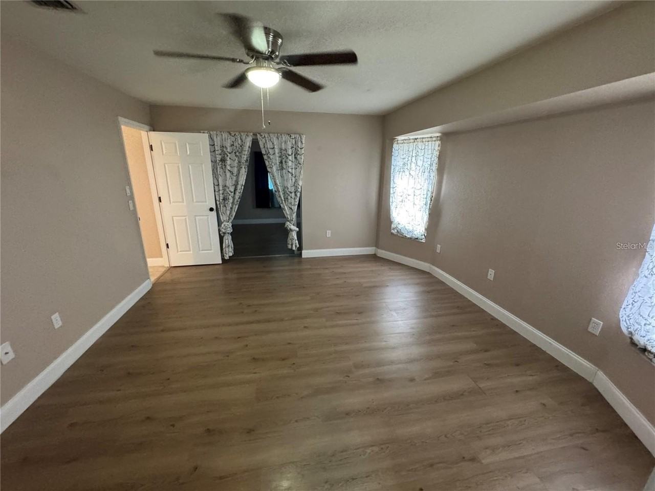 23289 Nancy Ave - Photo 7 of 16