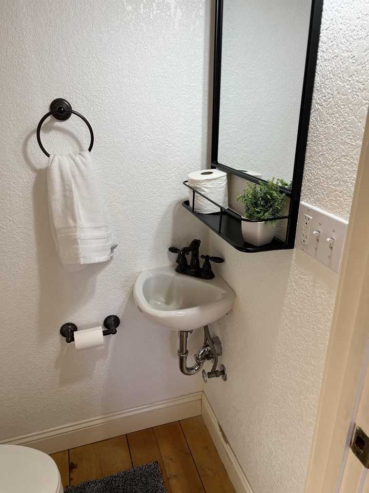 Woodland Chalet. LLC - Photo 7 of 29