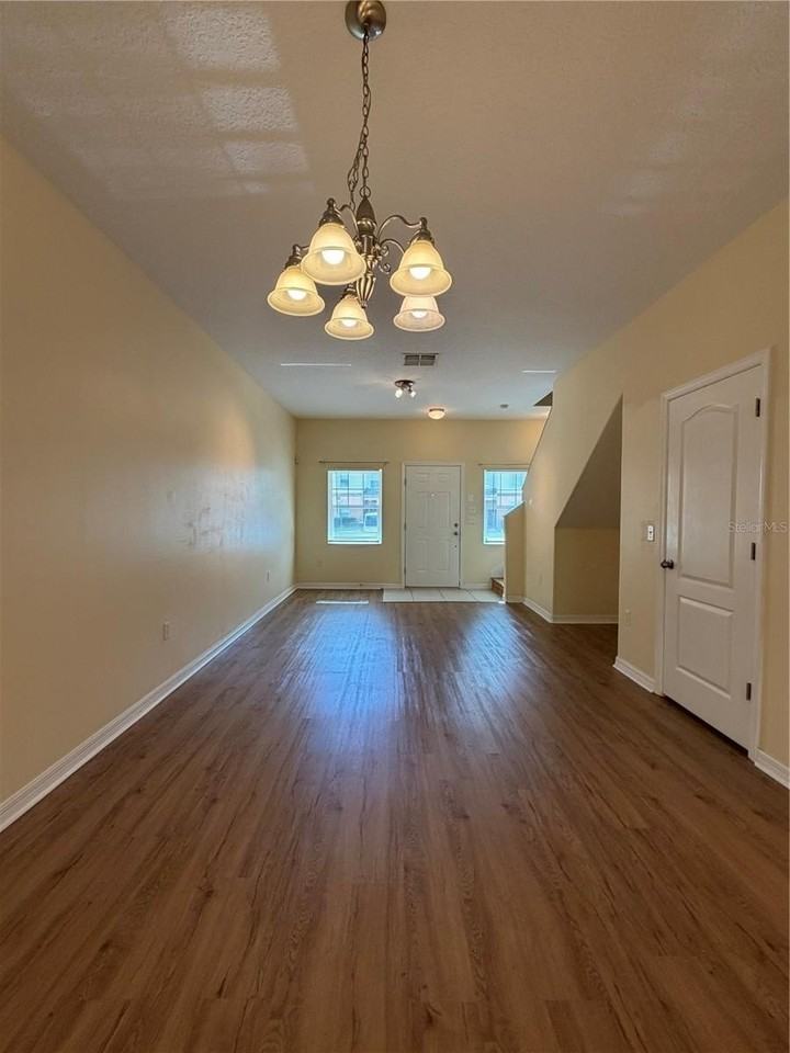 4154 Winding Vine Dr - Photo 2 of 11