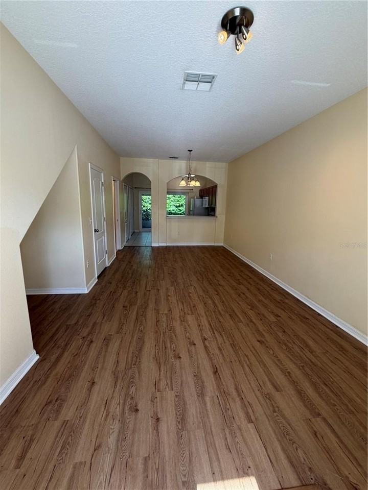 4154 Winding Vine Dr - Photo 3 of 11