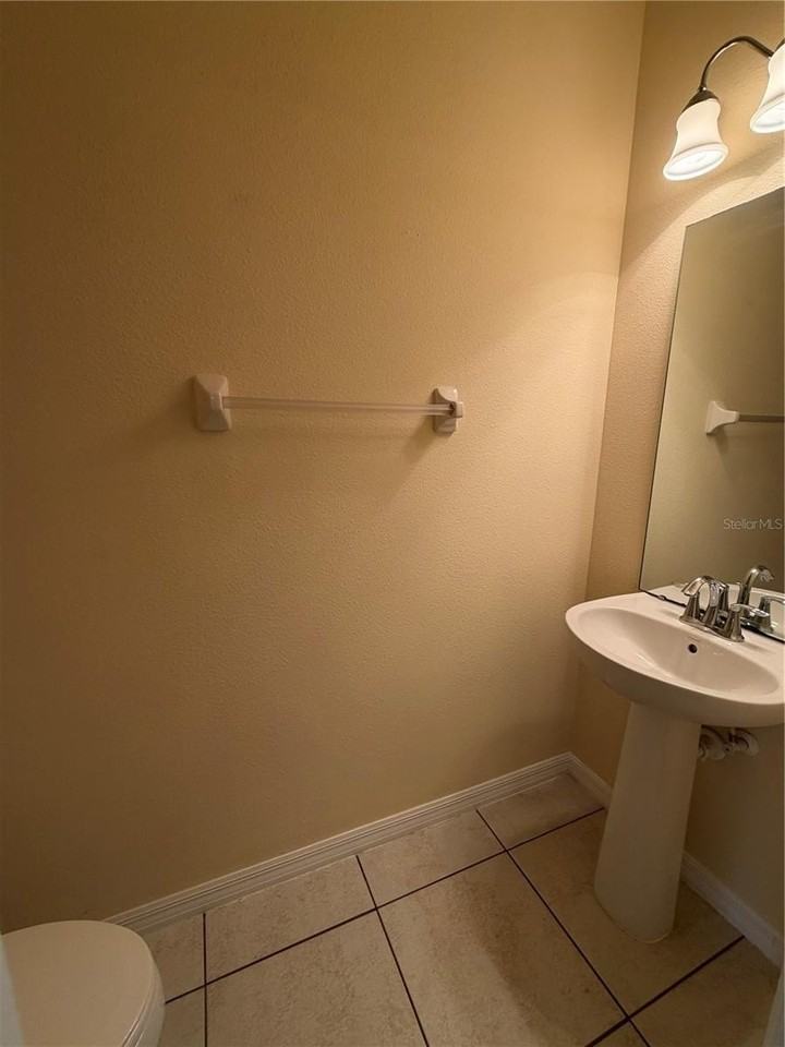 4154 Winding Vine Dr - Photo 5 of 11