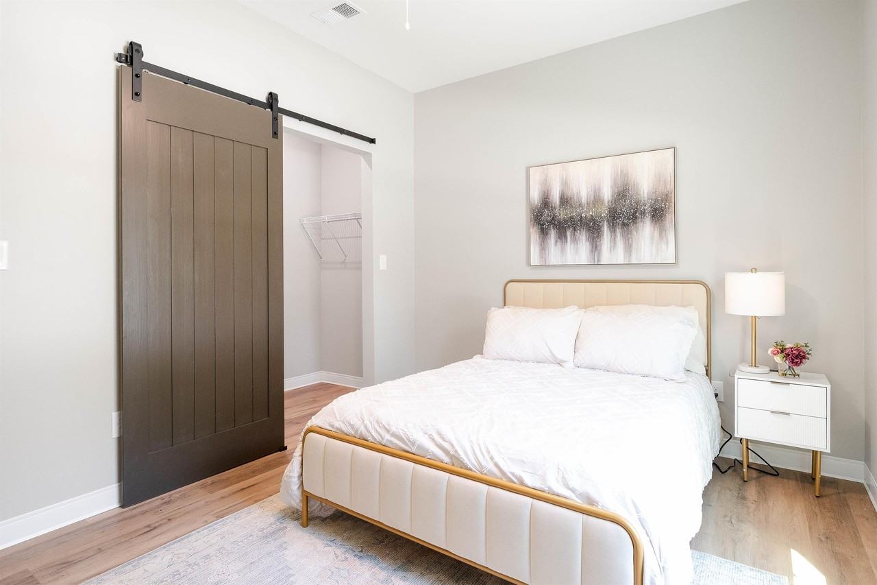 Old Edward Place - Photo 5 of 50