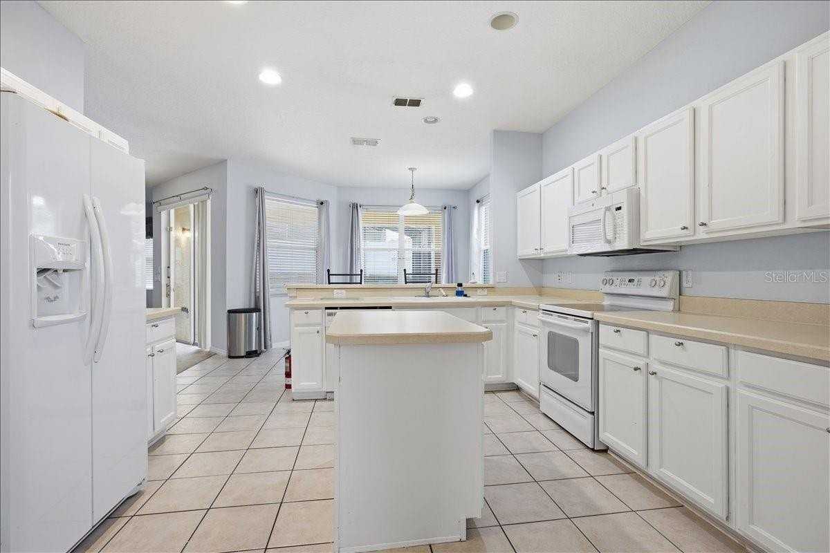 227 Bonville Dr - Photo 7 of 32