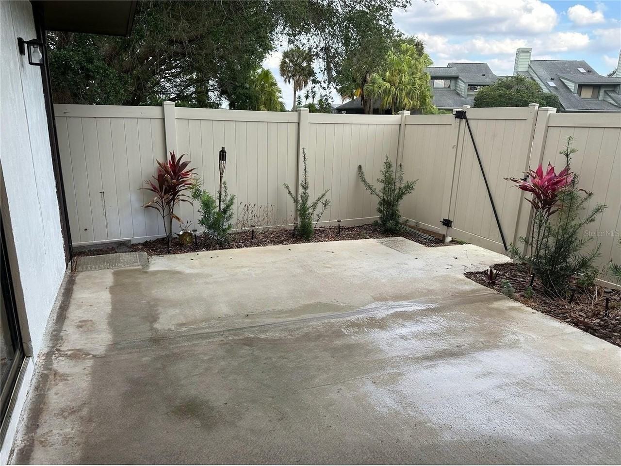 4093 Shannon Brown Dr - Photo 2 of 14