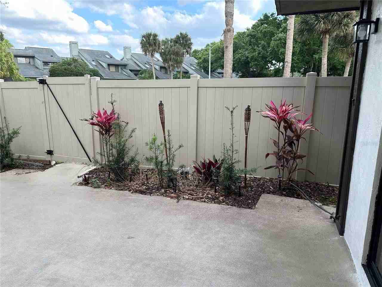 4093 Shannon Brown Dr - Photo 3 of 14