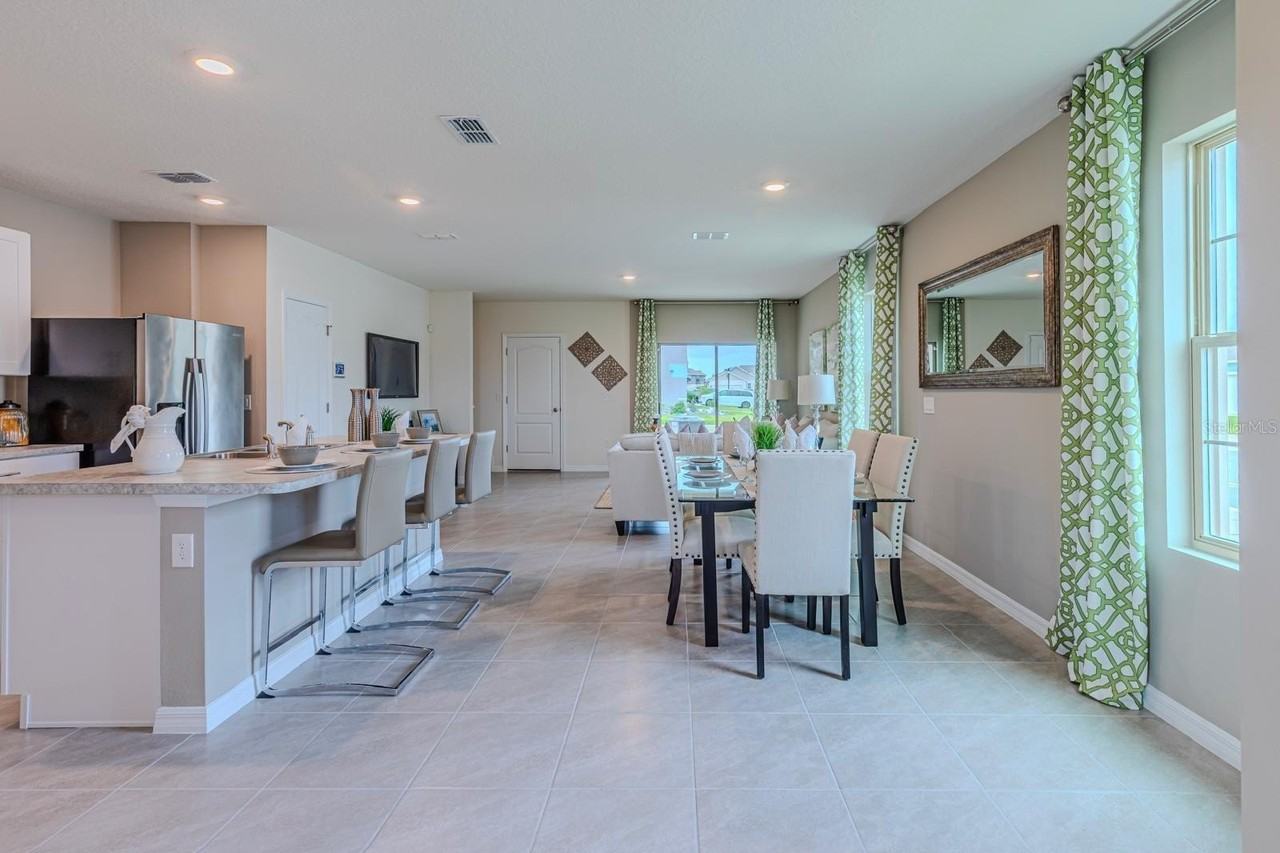 1551 Dawnview Way - Photo 4 of 18