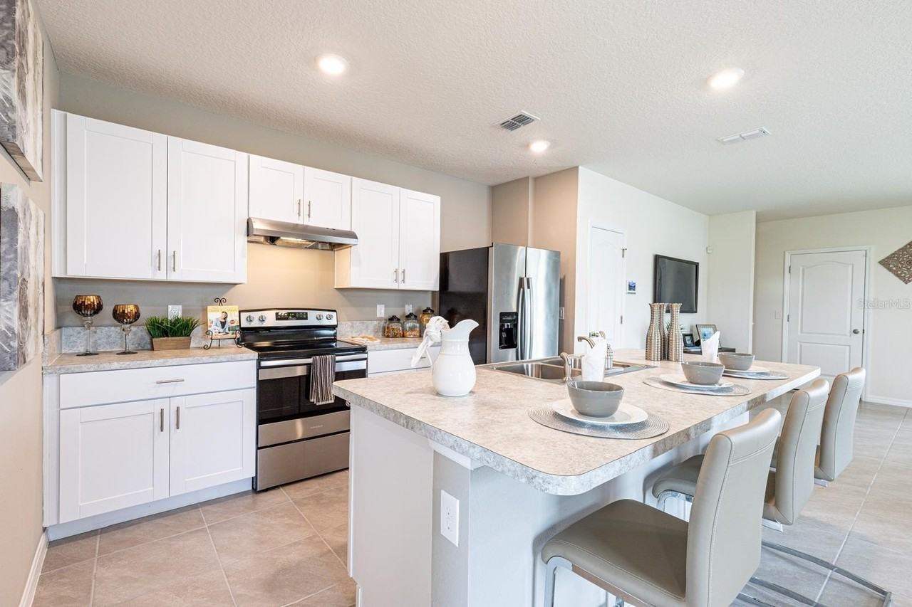 1551 Dawnview Way - Photo 5 of 18