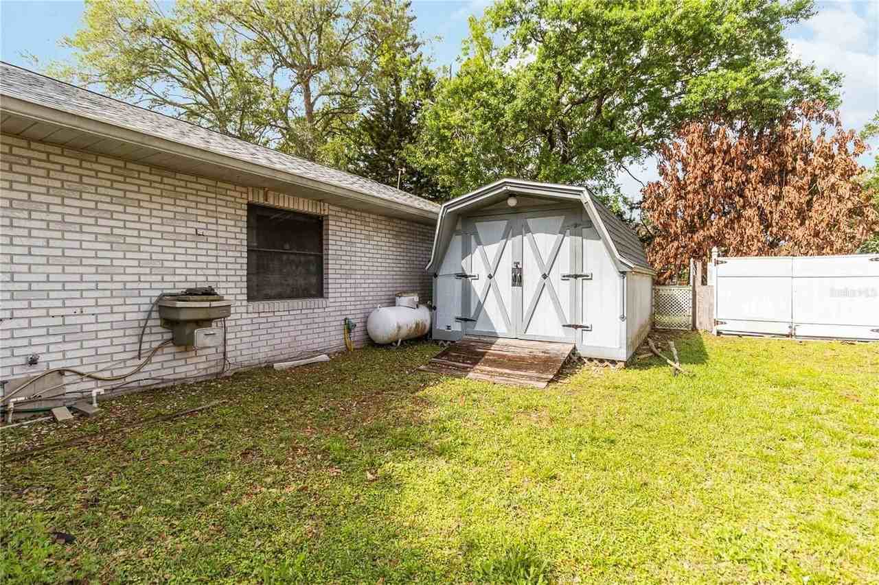 9410 7th Ave - Photo 7 of 36