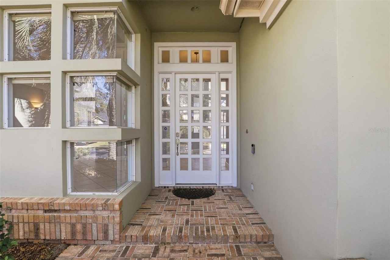 8034 Landgrove Ct - Photo 4 of 43