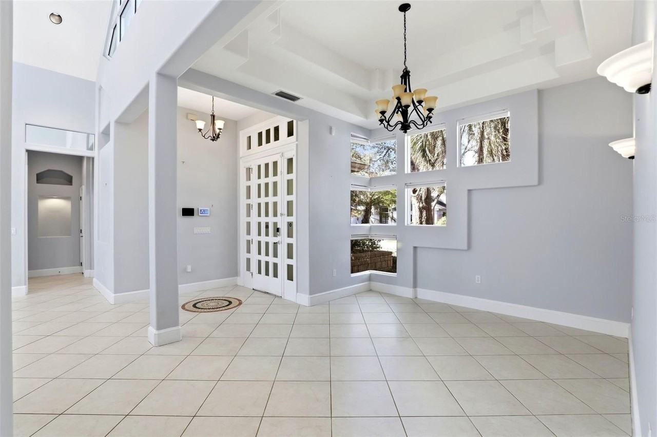 8034 Landgrove Ct - Photo 7 of 43