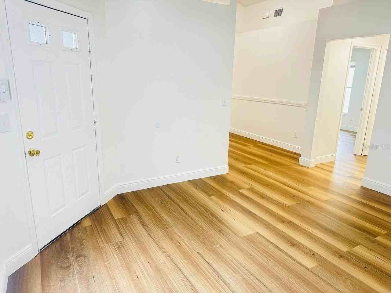 11118 Einbender Rd - Photo 4 of 44