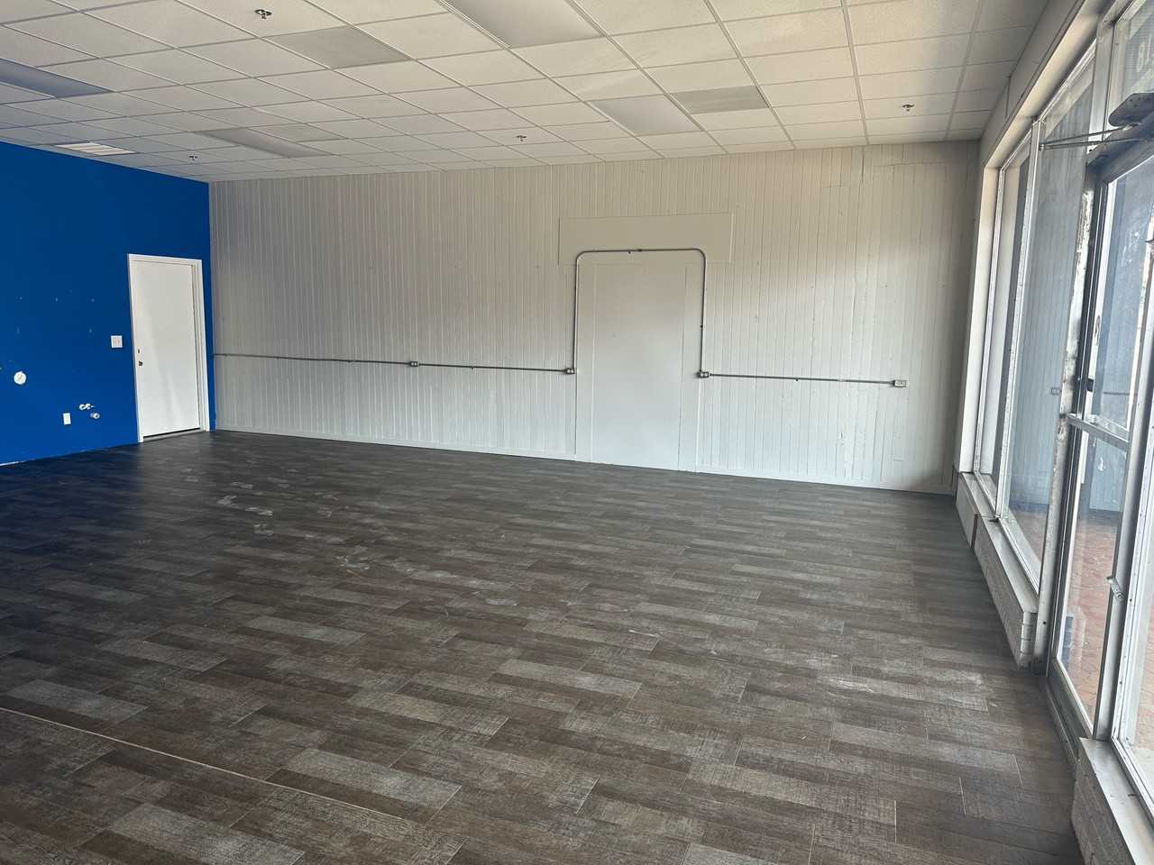 118 East Commerce Street - Photo 5 of 30