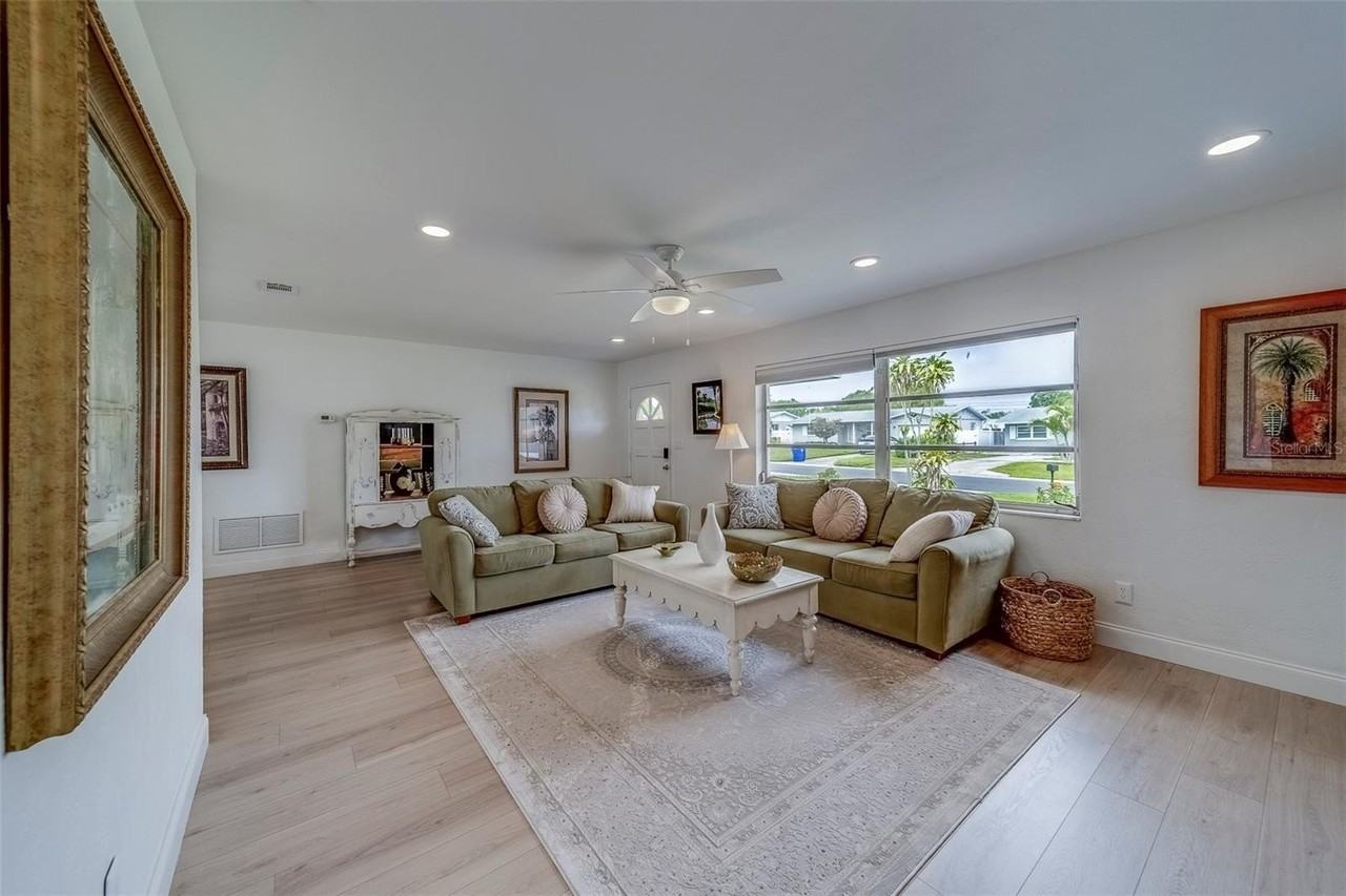 11424 79th Ave - Photo 6 of 50