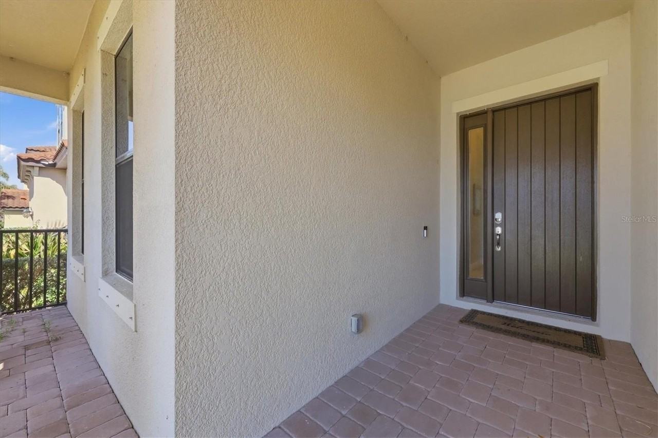 5423 Title Row Dr - Photo 3 of 48