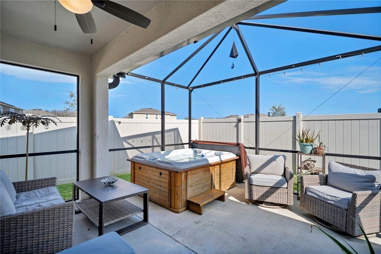 32705 Brooks Hawk Ln - Photo 2 of 50