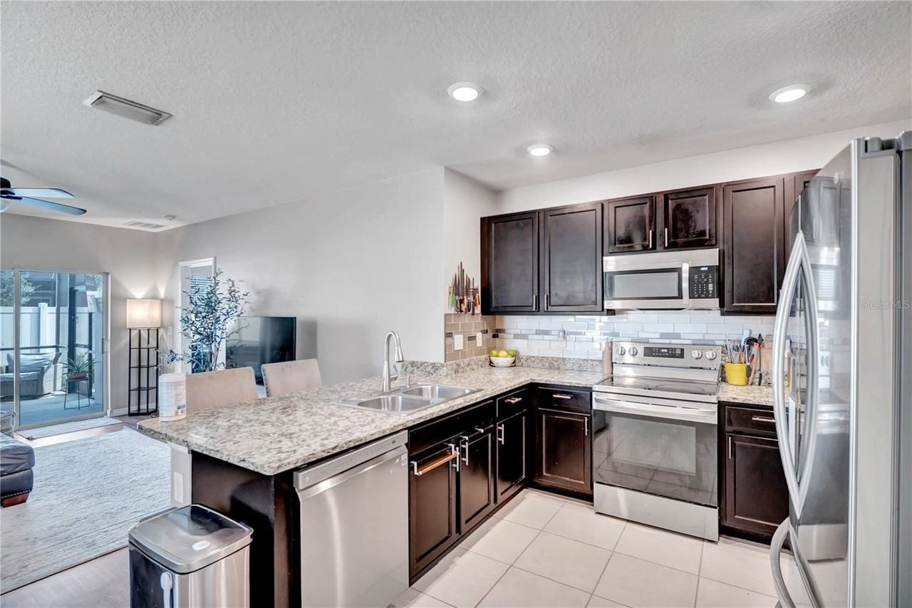 32705 Brooks Hawk Ln - Photo 6 of 50