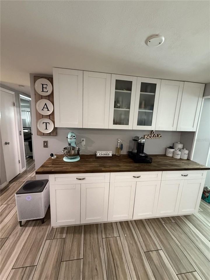 3711 Blackhawk Dr - Photo 2 of 20