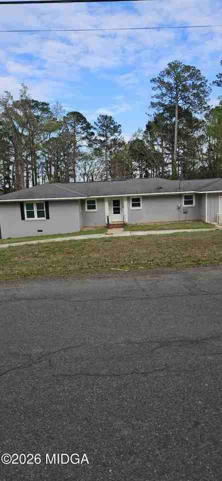 912 Dogwood Cir - Photo 2 of 28