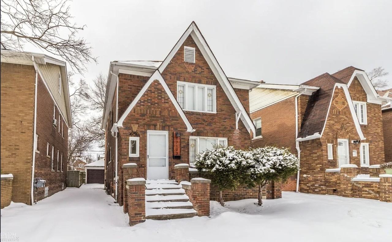 17193 Quincy St - Photo 2 of 26