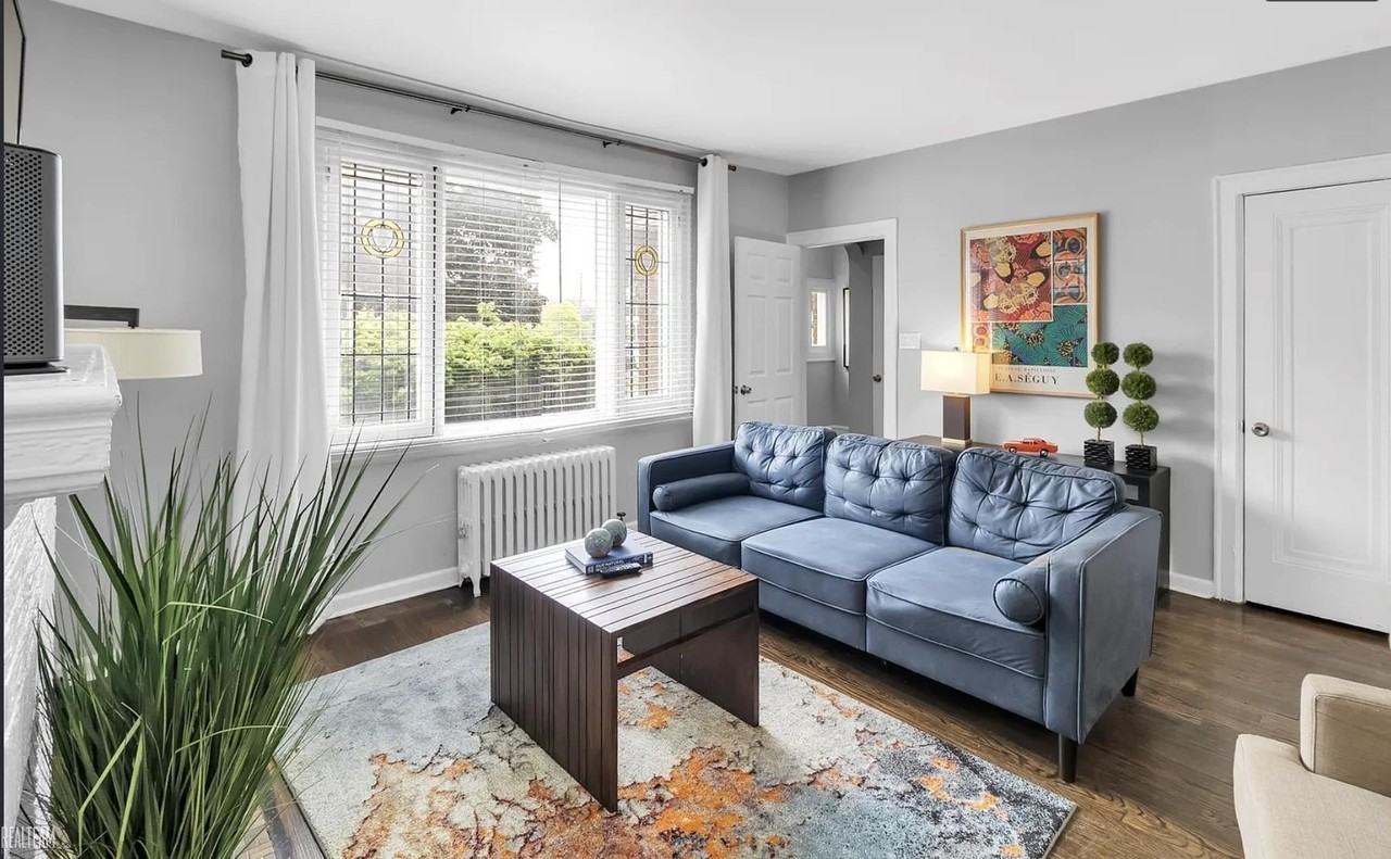 17193 Quincy St - Photo 4 of 26