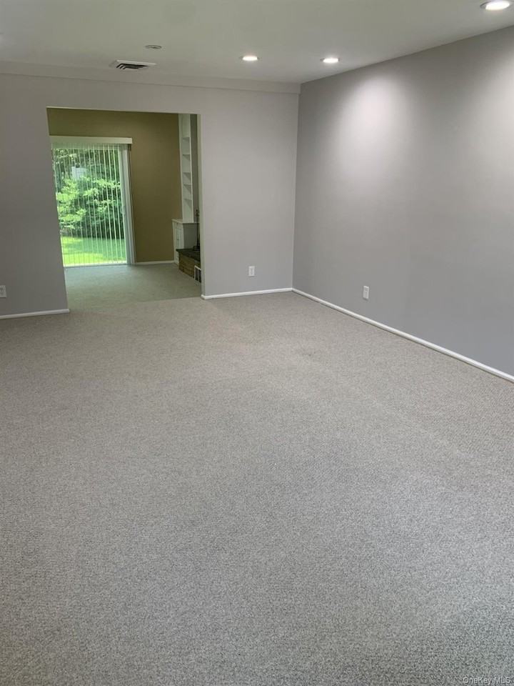 220 Jackson Pl - Photo 5 of 20