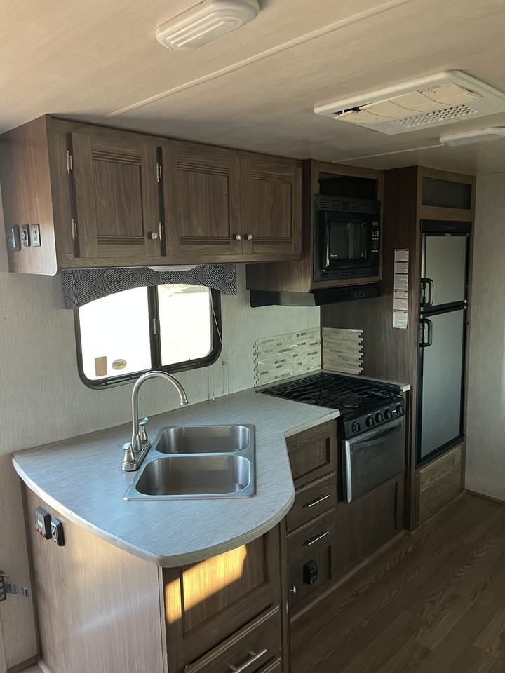Horseshoe RV 9410 TX - Photo 4 of 10