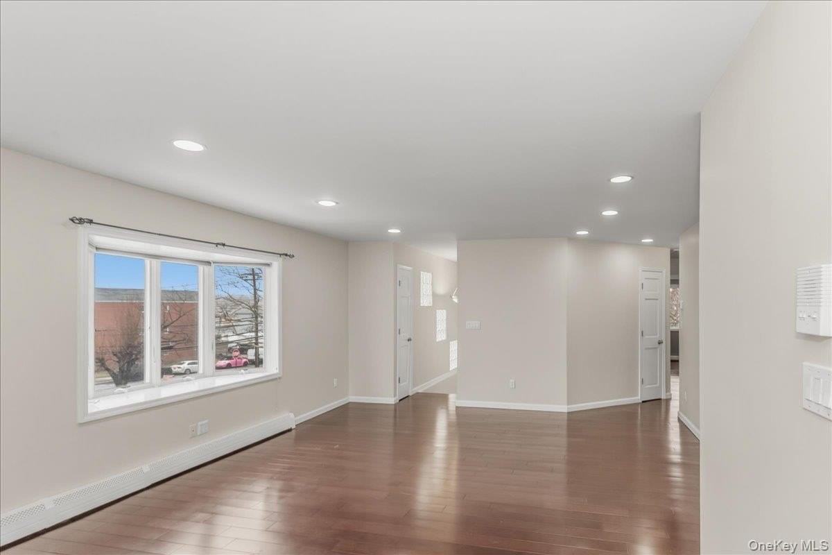 14947 Centreville St Unit 2 - Photo 2 of 15