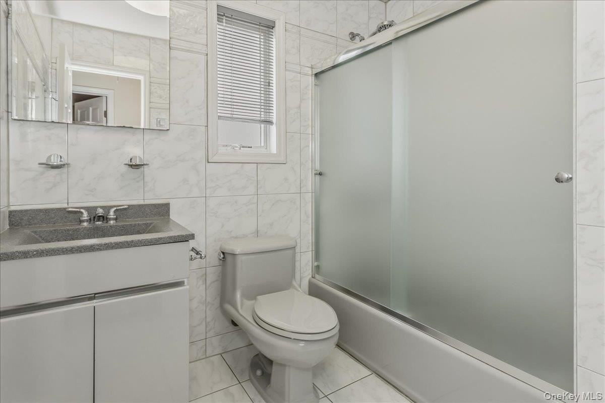 14947 Centreville St Unit 2 - Photo 6 of 15