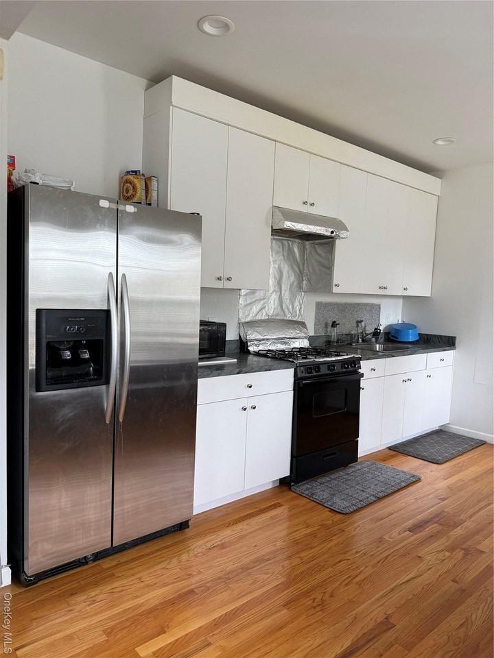 6 Taylor Ln - Photo 3 of 12