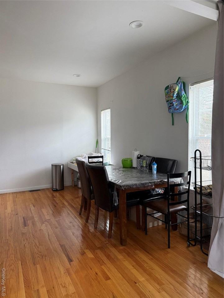 6 Taylor Ln - Photo 4 of 12