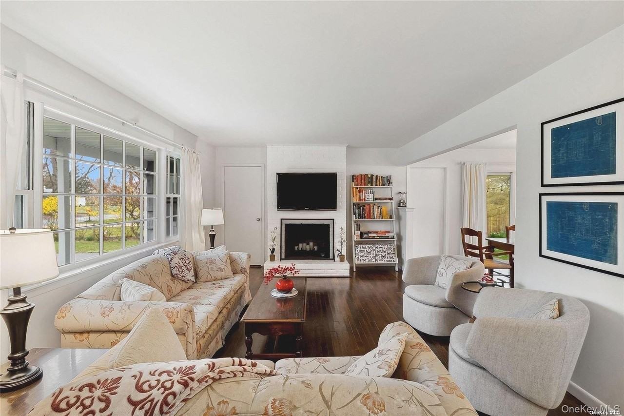 990 Three Waters Ln - Photo 2 of 23