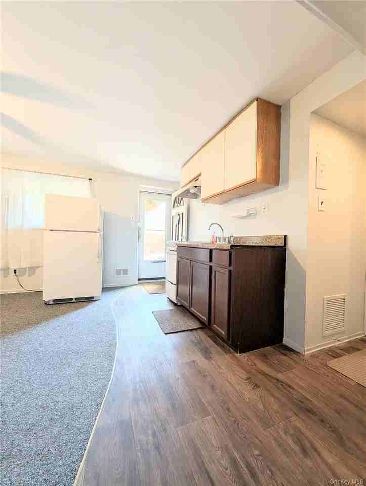 50 Sunburst Dr - Photo 6 of 10